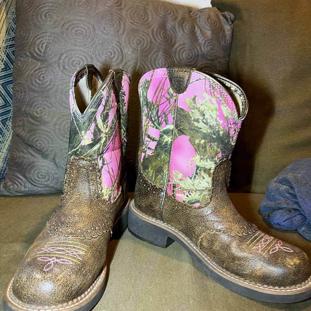 Ariat Fatbaby pink camo